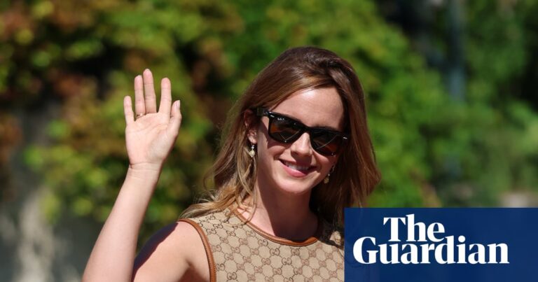 Go Stealthily and Start a Side Hustle: The Right Way to Leave Acting