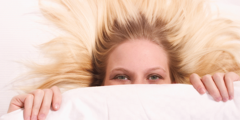 Younger generations abandon top sheets, leaving older generations unhappy. Who is correct in this debate?