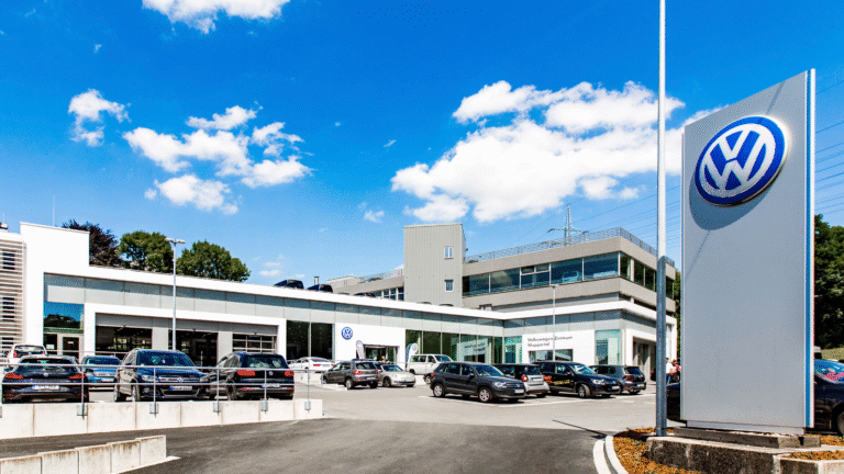 VW Financial Services CEO explains the ongoing growth of car leasing demand in the electric vehicle era – Automotive News