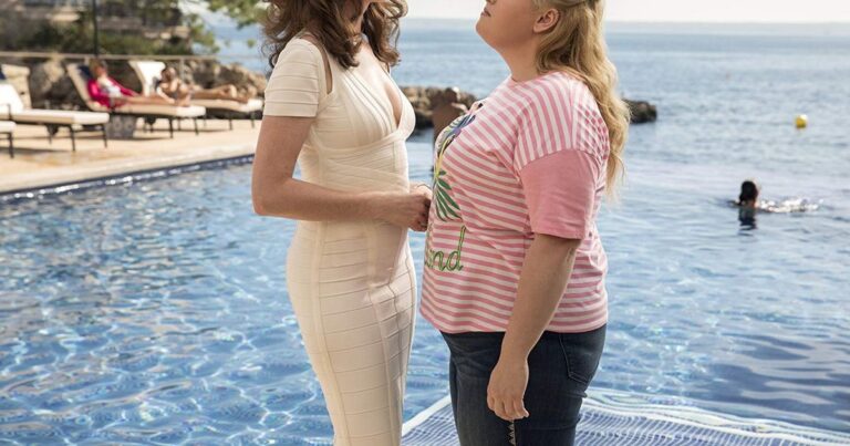 The humor in this all-female con comedy doesn’t live up to its talented cast.